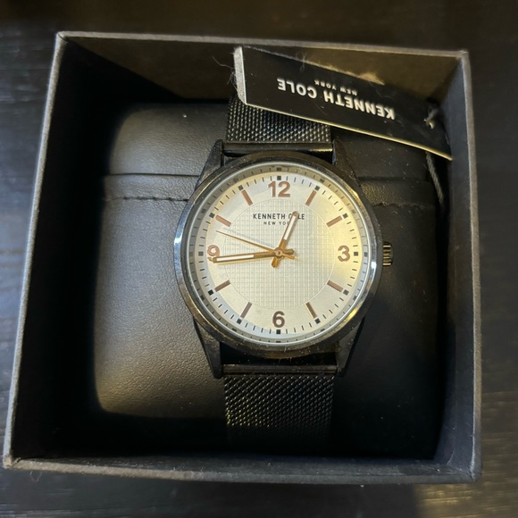 Kenneth Cole Men's Classic Silver Dial Watch - 10030647 - Picture 2 of 4